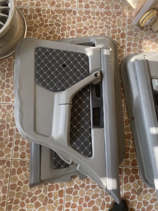 Обшивки, дверные карты на бмв е 34