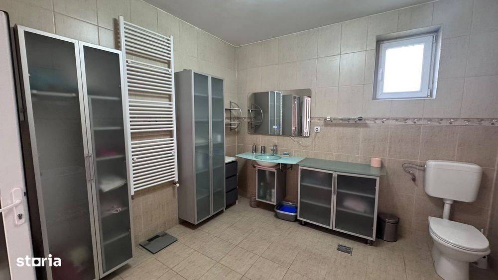 Casă cu 3 dormitoare de închiriat, Sântandrei