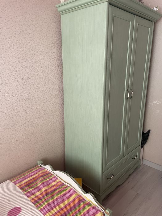 Продам кровать со шкафом