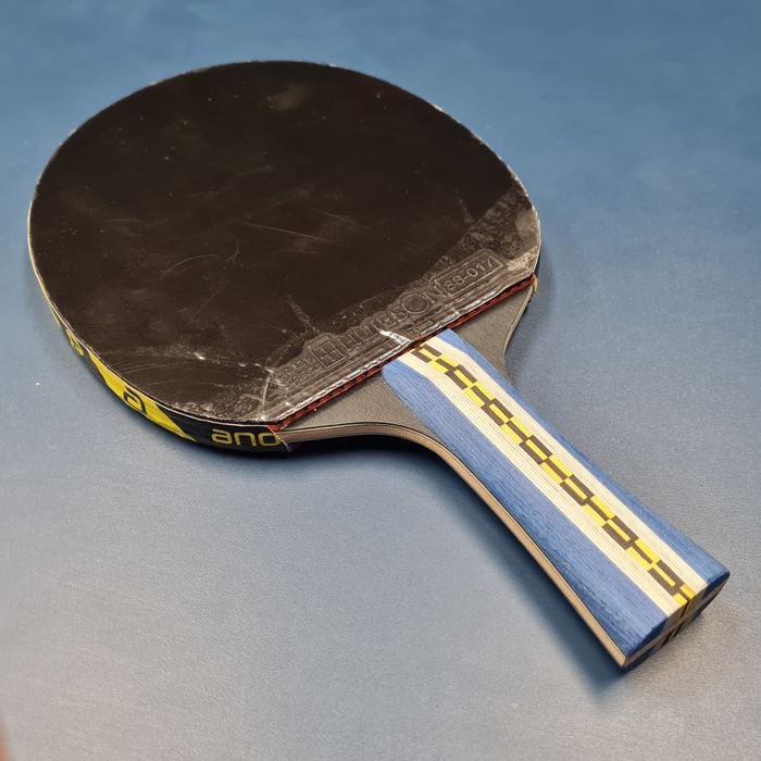 Paleta tenis de masa pe bucăți