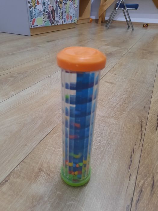 Turnulet cu biluțe.