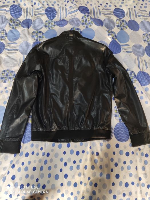 Продам куртку (весна осень)