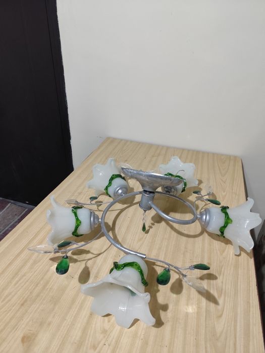 Люстра , б/у хорошем состоянии