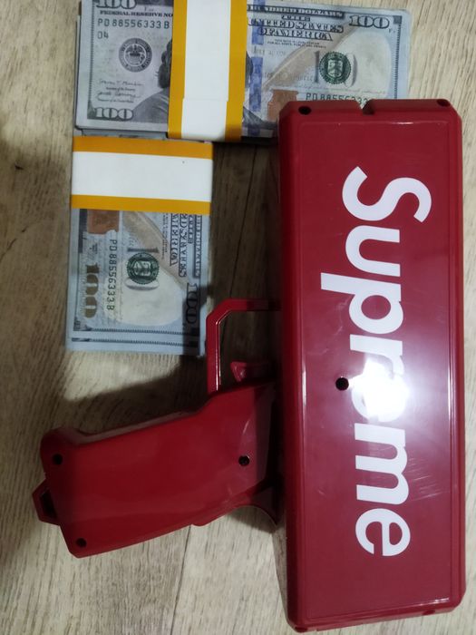 Пистолет для денег