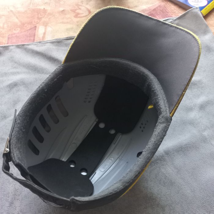 Каскетка для защиты головы от травм