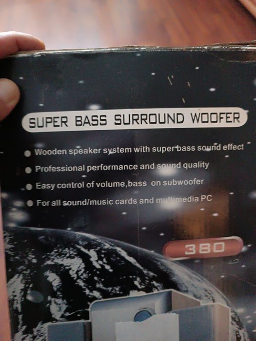 Subwoofer+stație+2sateliti.