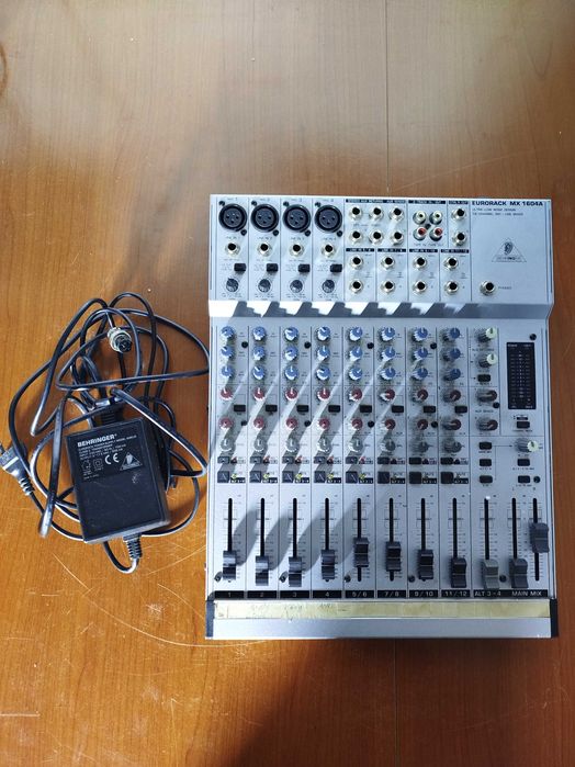 ミキサー BEHRINGER べリンガー EURORACK MX1604A Behringer MX1604A 12-Channel Mixing Console | zZounds