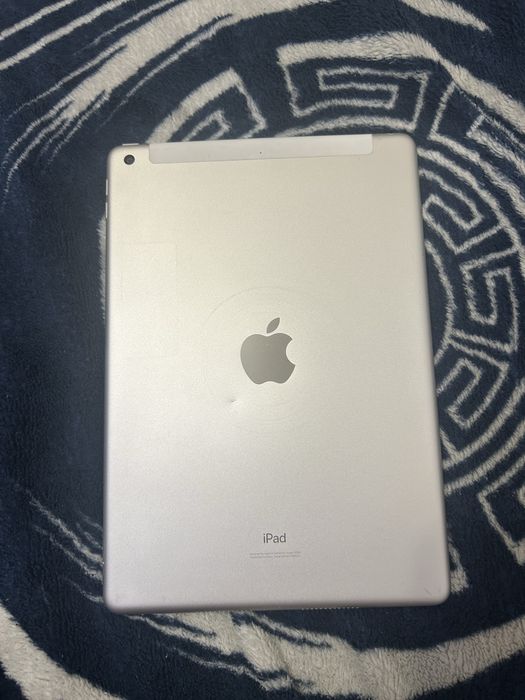 Vând iPad 7th 32gb