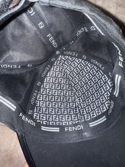 Sapca Fendi Nouă