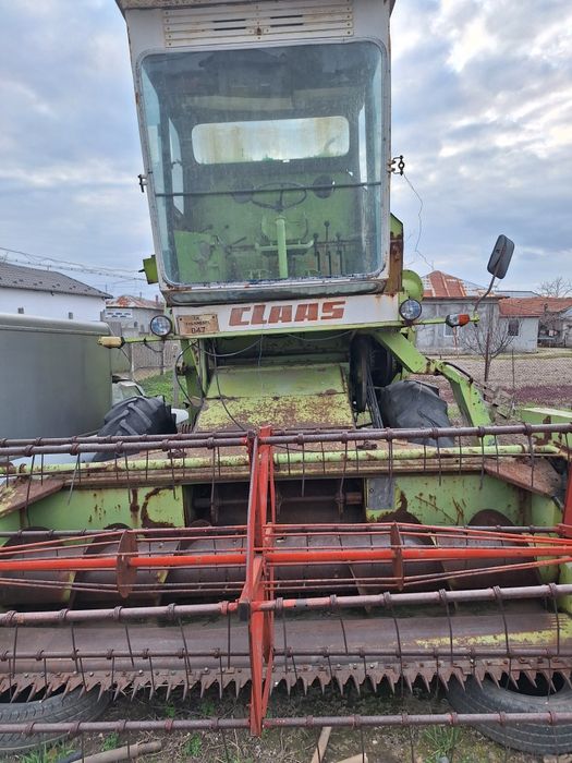 De vânzare 2 combine clas  si un combinator românesc