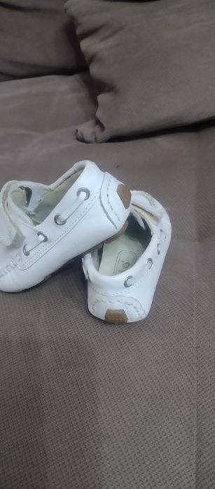 Детски обувки от естествена кожа