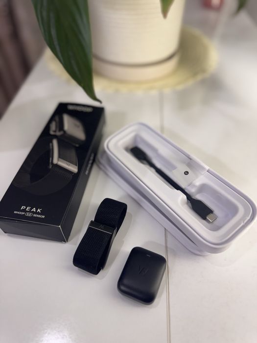 Продам боаслет WOOP