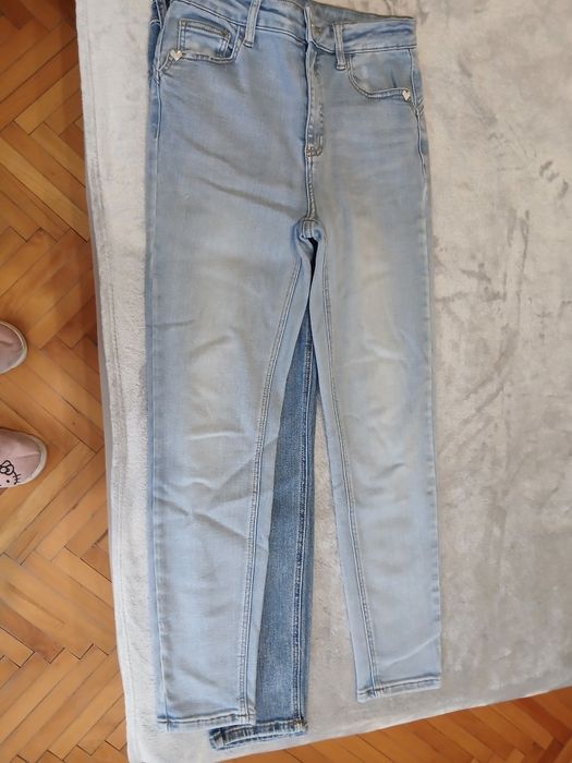 Дамски дънки ,размер М-L  -2 броя комплект