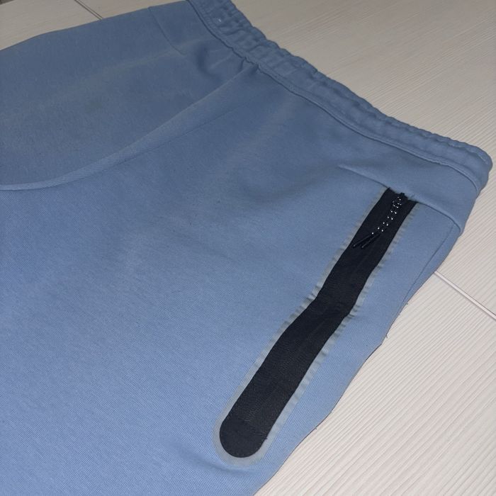 Pantaloni Scurti NIKE Tech