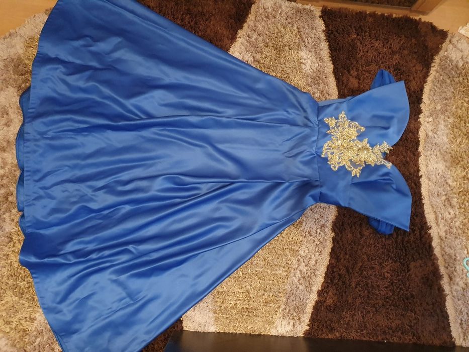 Rochie nouă- făcută pe comandă