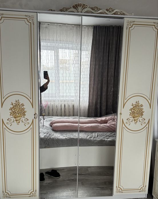 Спальный гарнитур