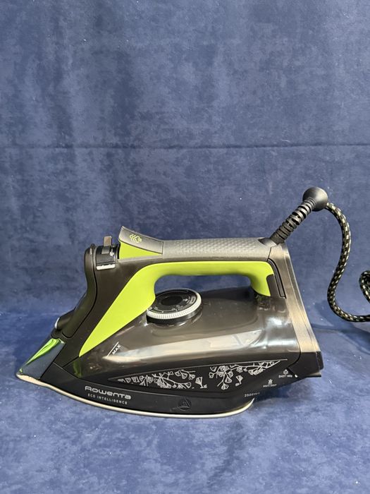 Парна ютия Rowenta DW6330