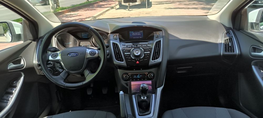 FORD Focus 2013 — imagine 5