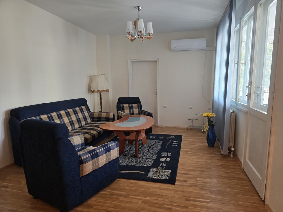 Под наем апартамент с две спални