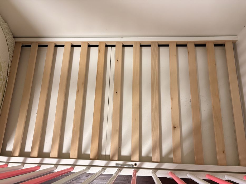 Детско легло, кошара с чекмеджета + матрак и протектор