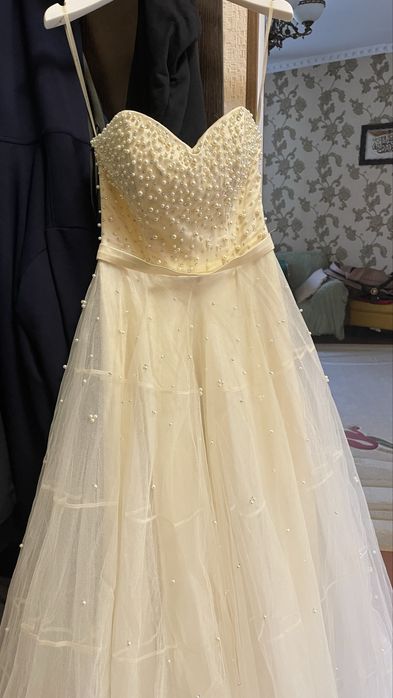 Вечерние платья