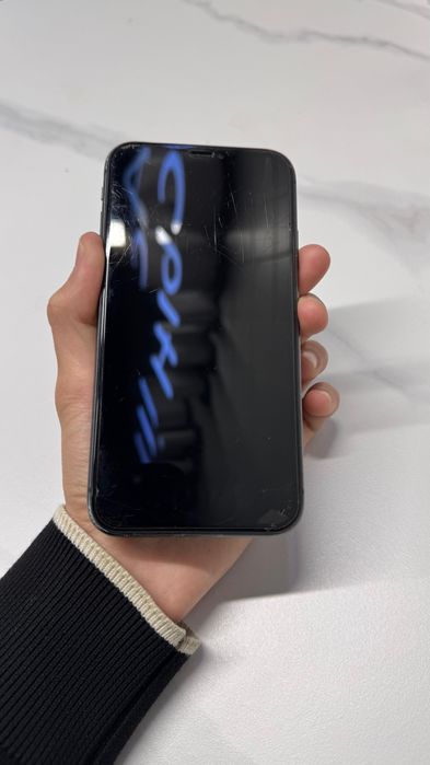 Айфон 11 в хорошем состоянии