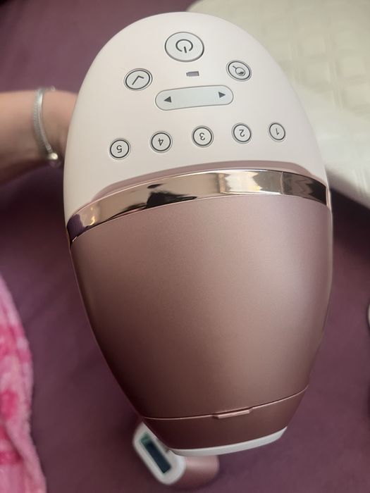 Фотоепилатор IPL Philips Lumea Seria 9000 BR1955/00