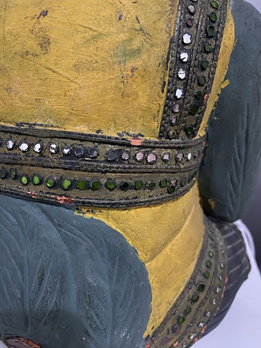 Papusa veche asiatica