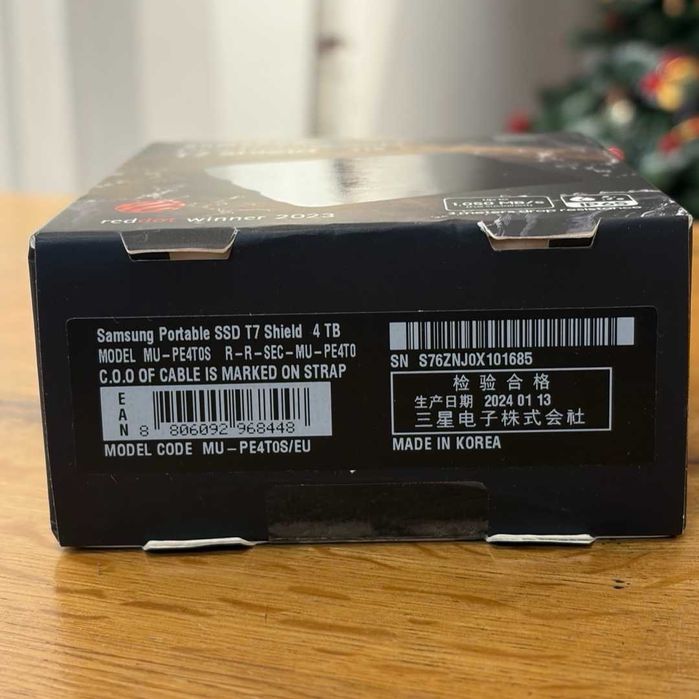 SSD Samsung Portable T7 Shield Black 4TB USB 3.2 Gen 2 | TrueGSM