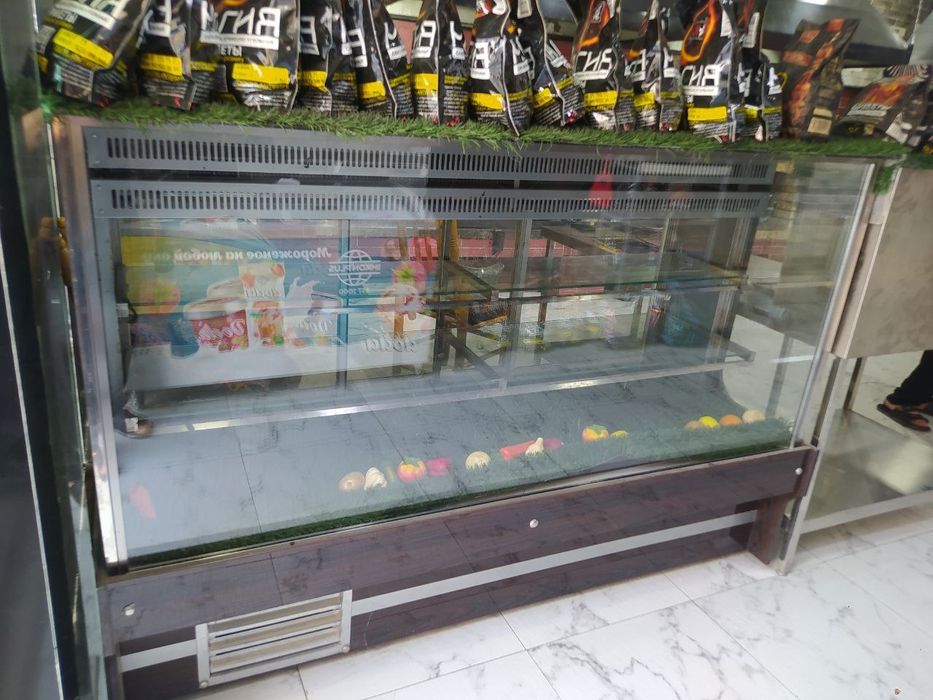 AZN vitrina xalodelnik BX-2.0 kondetsionerski staticheskiy