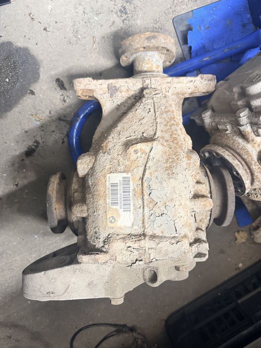 Grup diferential spate bmw e60 e61 2.0d n47 177cp automat raport 3.23