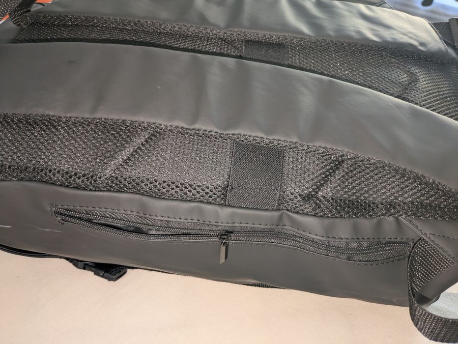 Ghiozdan unisex rezistent la apa - NOU