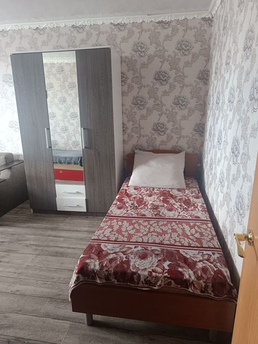 Одна девушка на подселение,две уже проживают