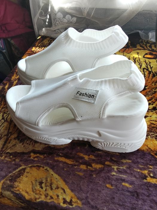Продам женские басаножки.