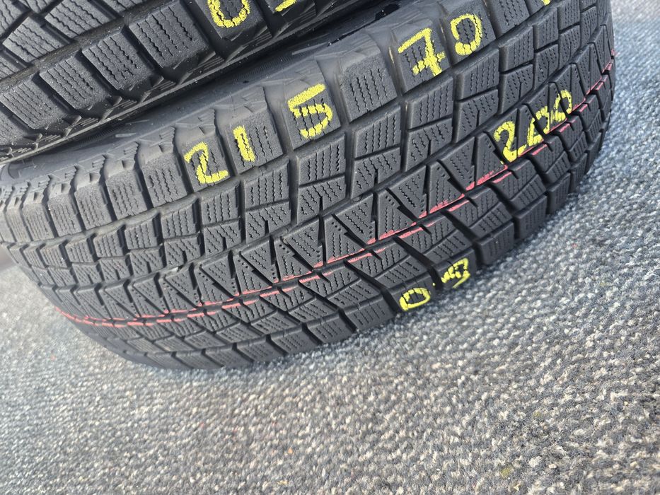 215 70 16 bridgestone m+s