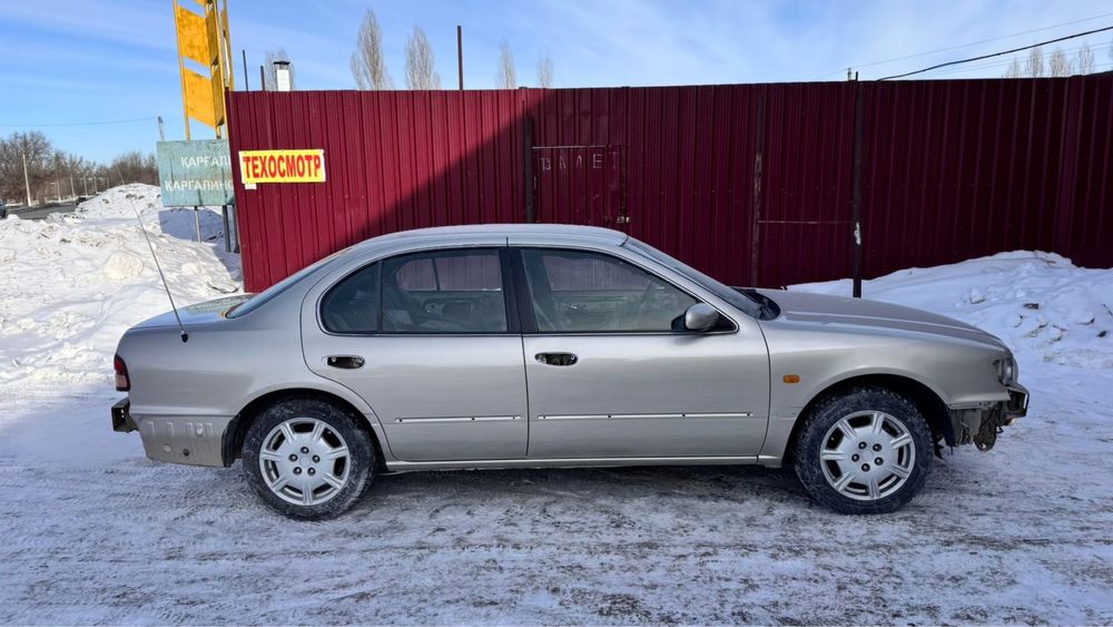 Продам комплект покрышками тойето