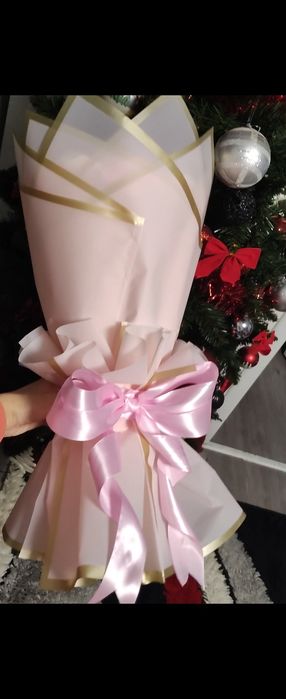 Вечни букети от сатенени рози