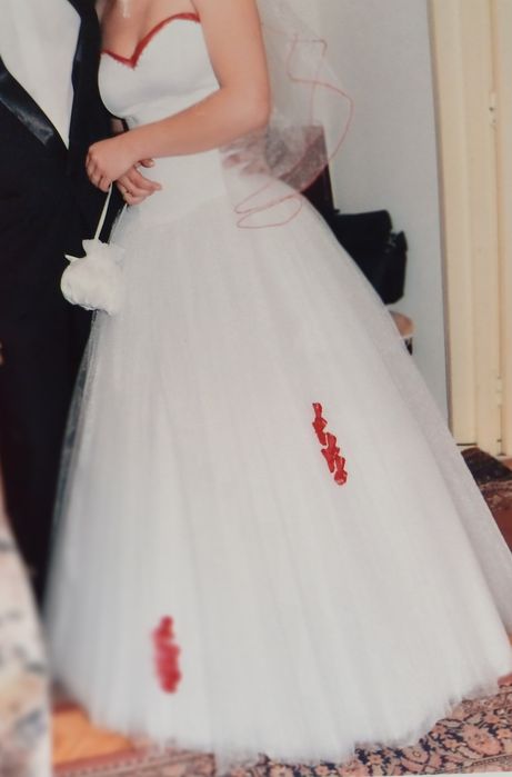 Rochie de mireasa tip printesa