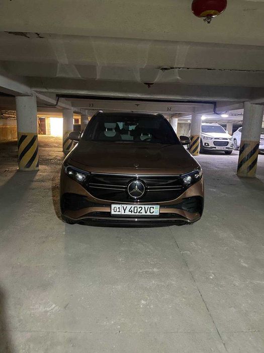 продаётся Mercedes-Benz EQA 300