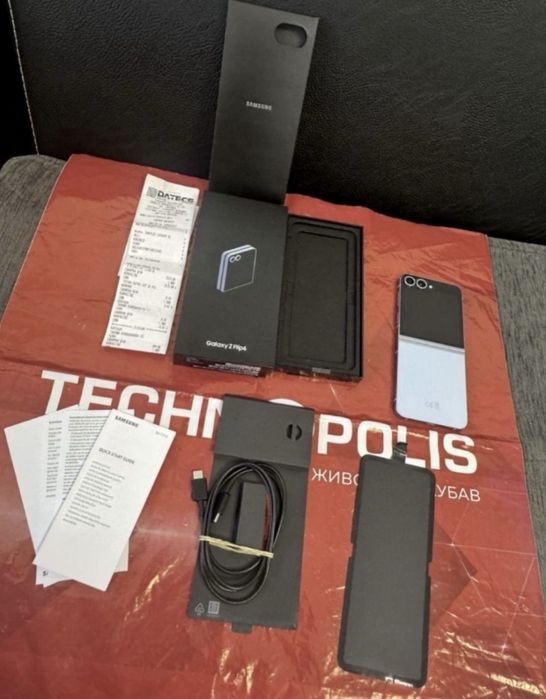 КАТО НОВ 512GB Samsung Z Flip 6 Гаранция Технополис 2026 г. Blue