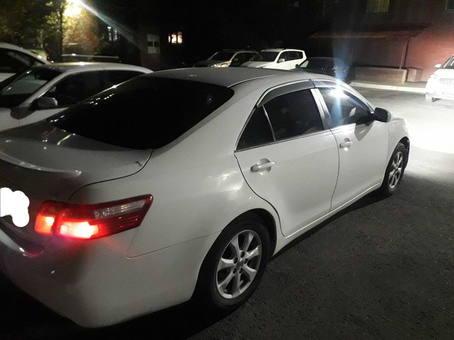 Автомобиль тайота камри 40