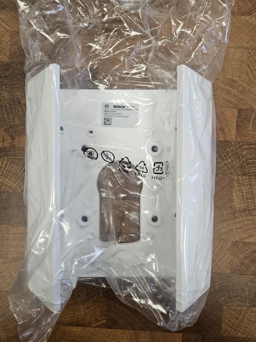 Suport universal Bosch NDA-U-PMAS, alb, pentru camera supraveghere