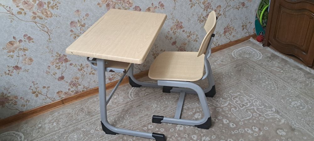 Продам парту для школьников