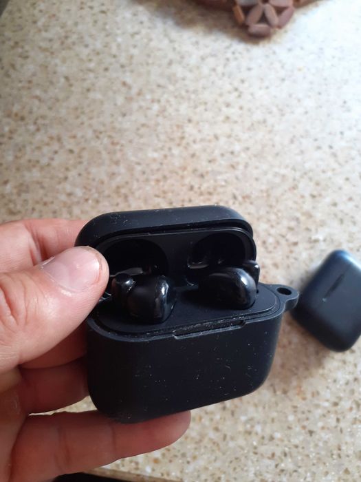 2 комплекта наушников Honor