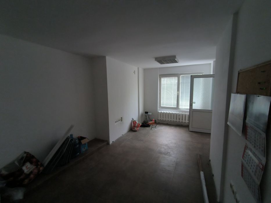 Отдава под наем Ателие