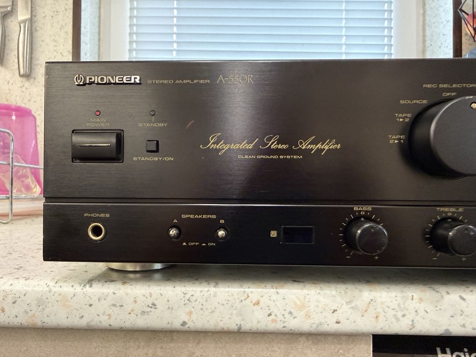 Pioneer A-550 Стерео усилвател