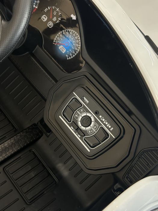 Детский электромобиль