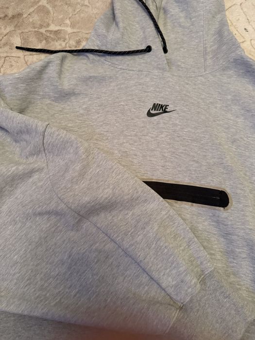 Суитчър Nike Tech Fleece