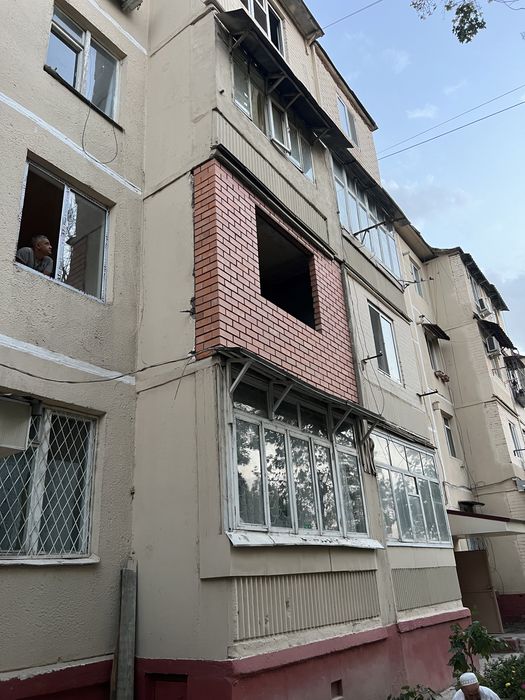 Balkongaa gisht teramiza