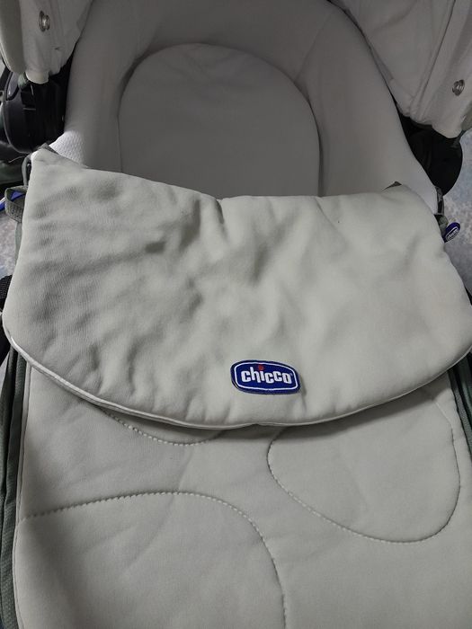 Продам коляску chicco